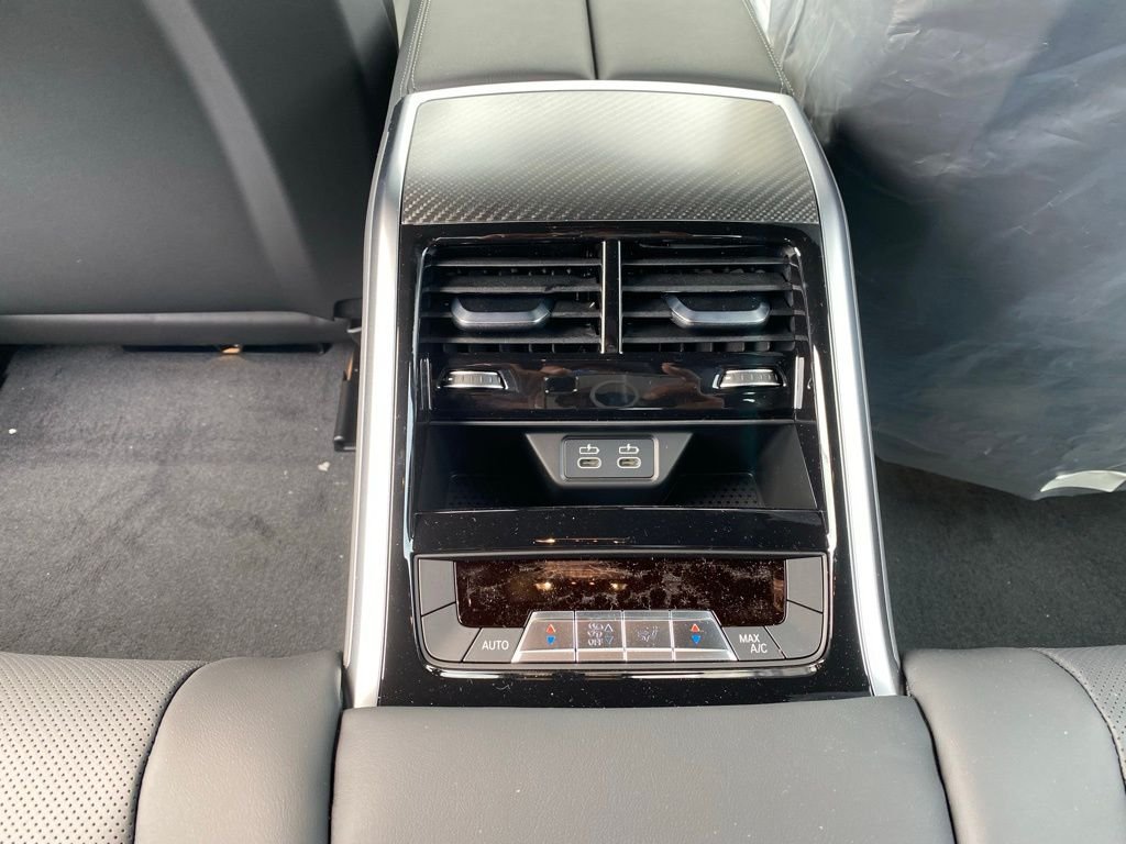 New 2026 Special Order Color BMW M850i image 8