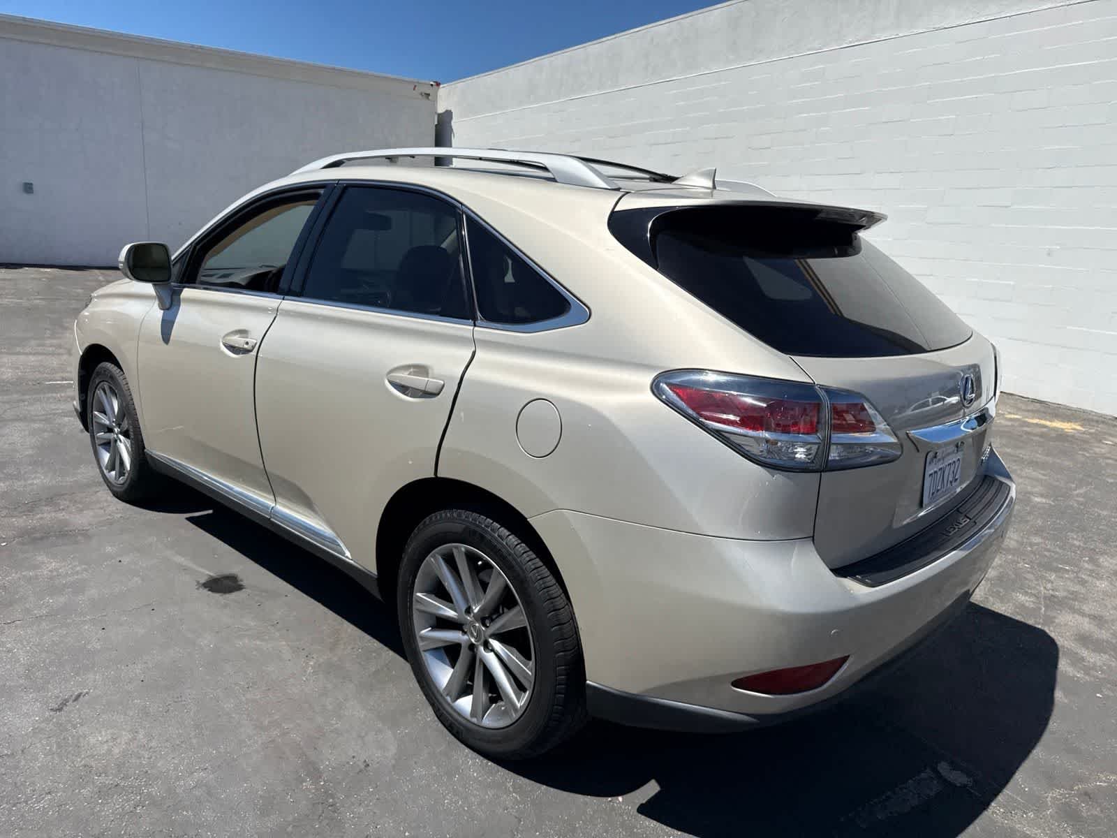 Used 2014 Satin Cashmere Metallic Lexus  image 18