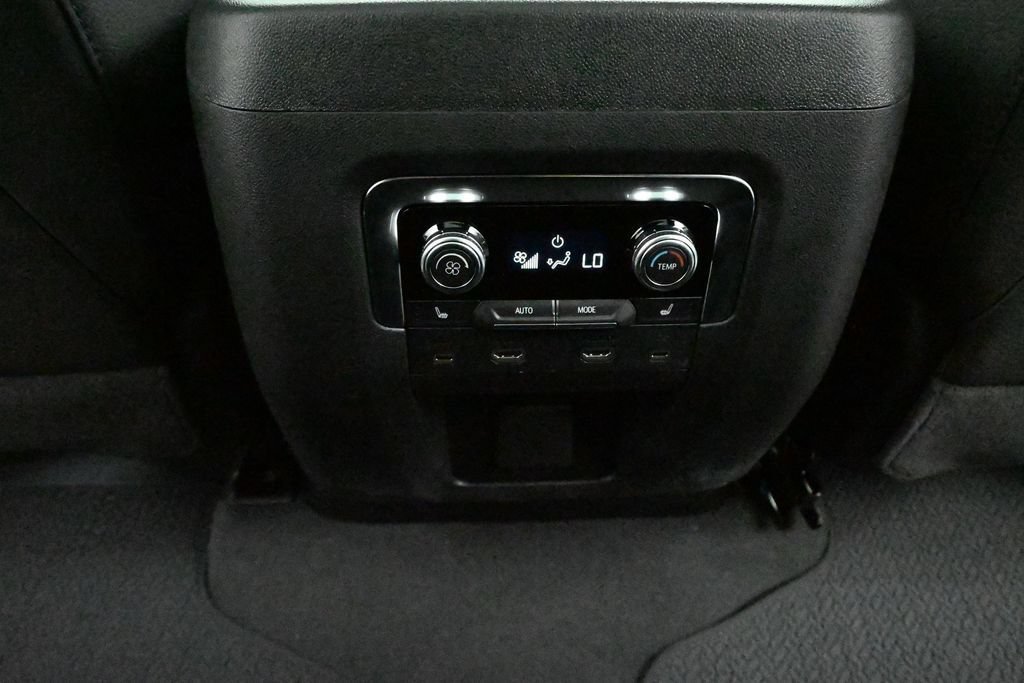 2026 GMC Yukon XL Denali - Photo 22