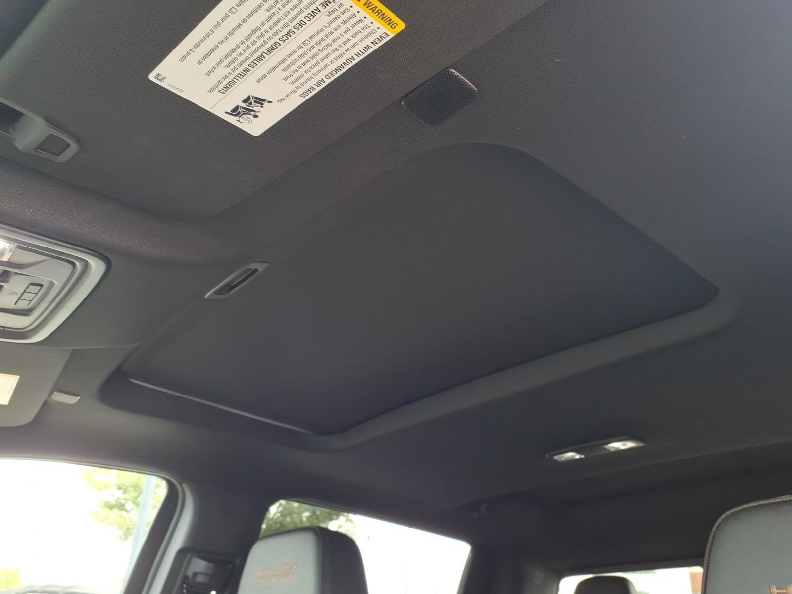 Used 2025 Black Chevrolet High Country image 10