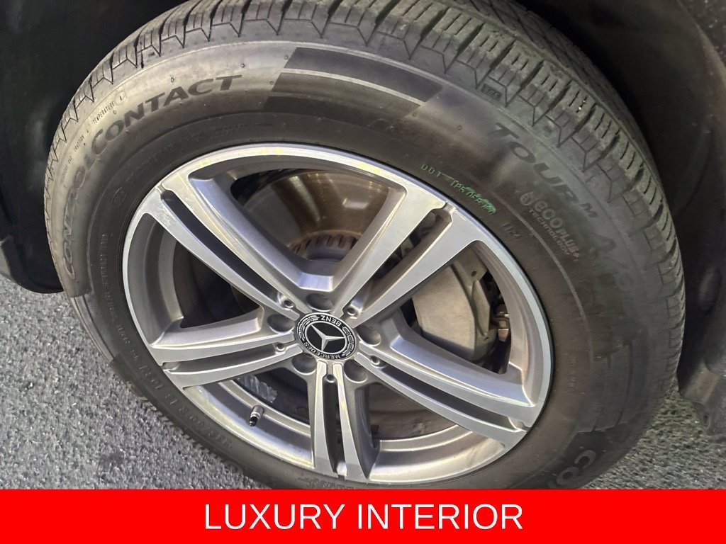 Used 2022 Black Mercedes-Benz GLC 300 image 8