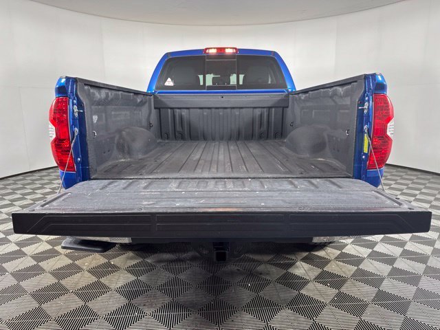 Used 2018 Blue Toyota SR5 image 20