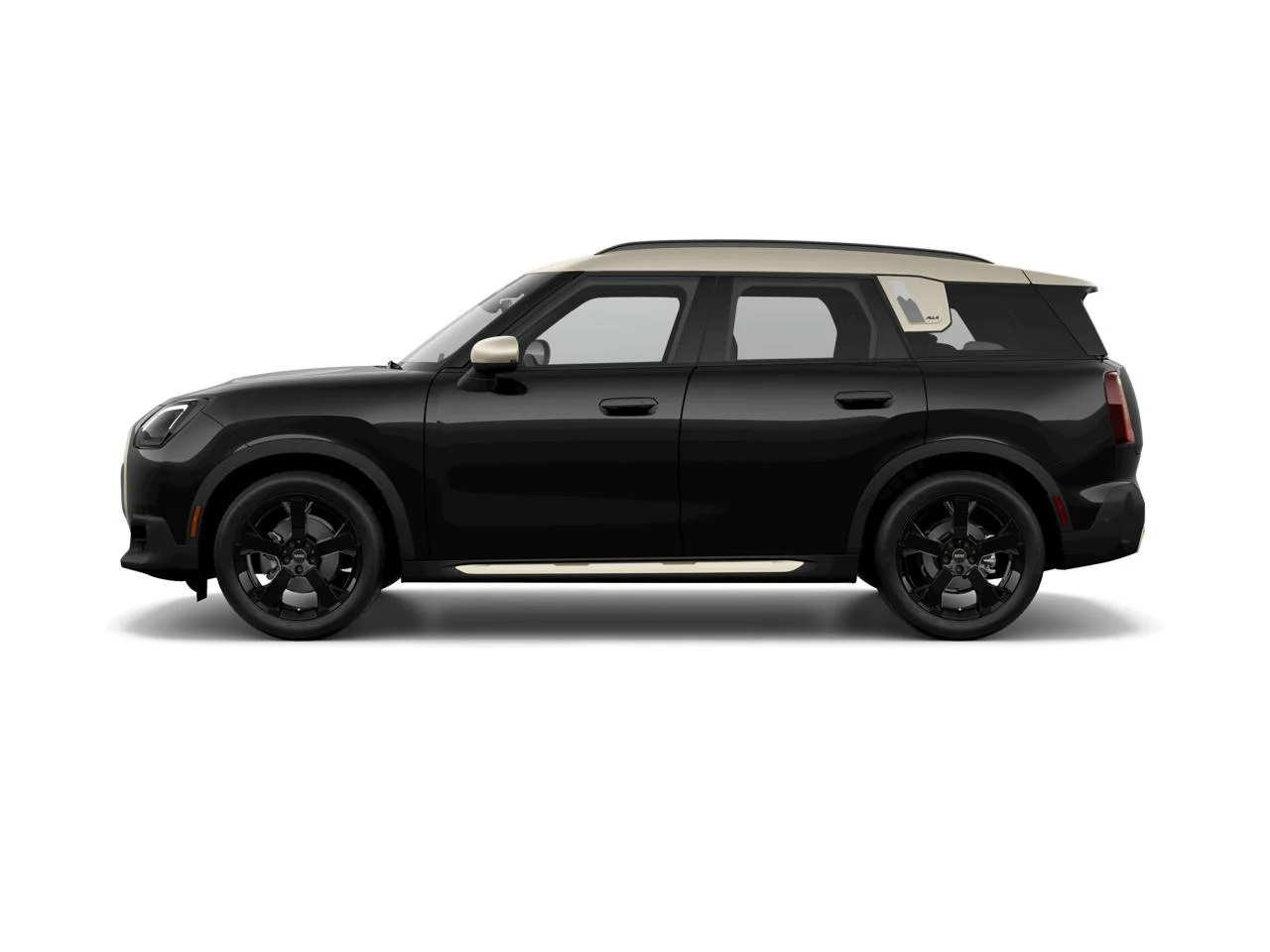 New 2027 Midnight Black MINI Signature Plus image 4