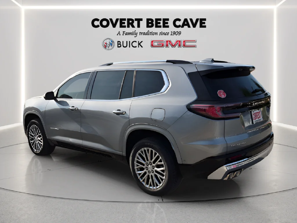 2026 GMC Acadia Denali - Photo 10