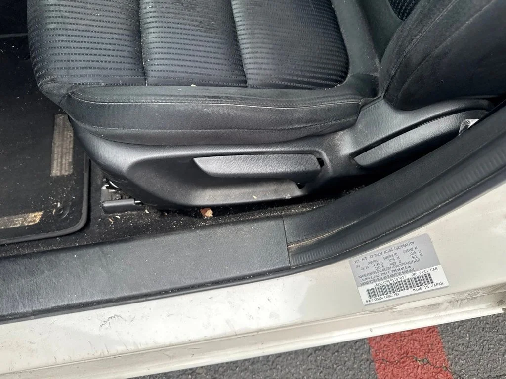 Used 2015 White Mazda i Sport image 5