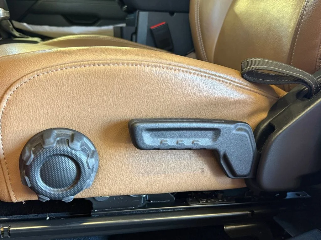 Used 2023 Orange Jeep Rubicon image 30