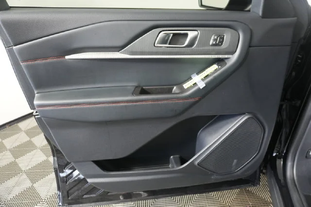 New 2026 Agate Black Metallic Ford ST image 26