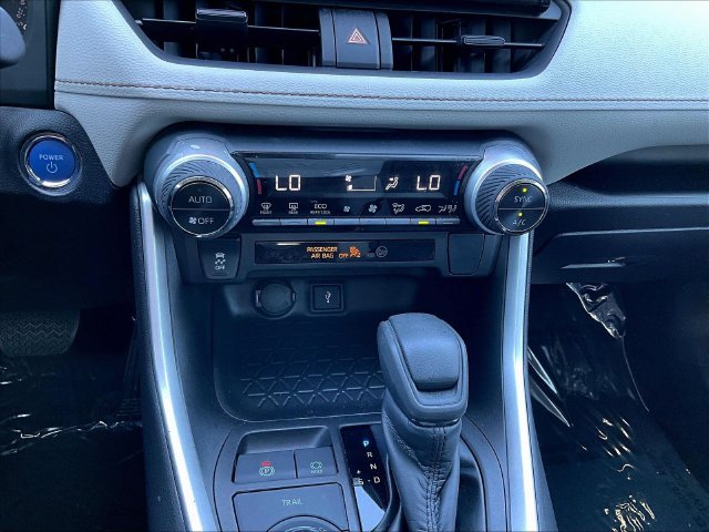 Used 2022 Red Toyota XLE image 15