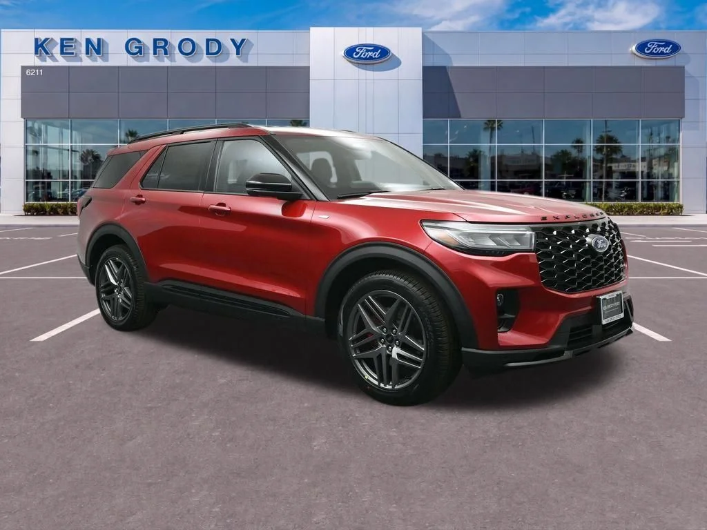 2026 Ford Explorer ST-LINE RWD's photo