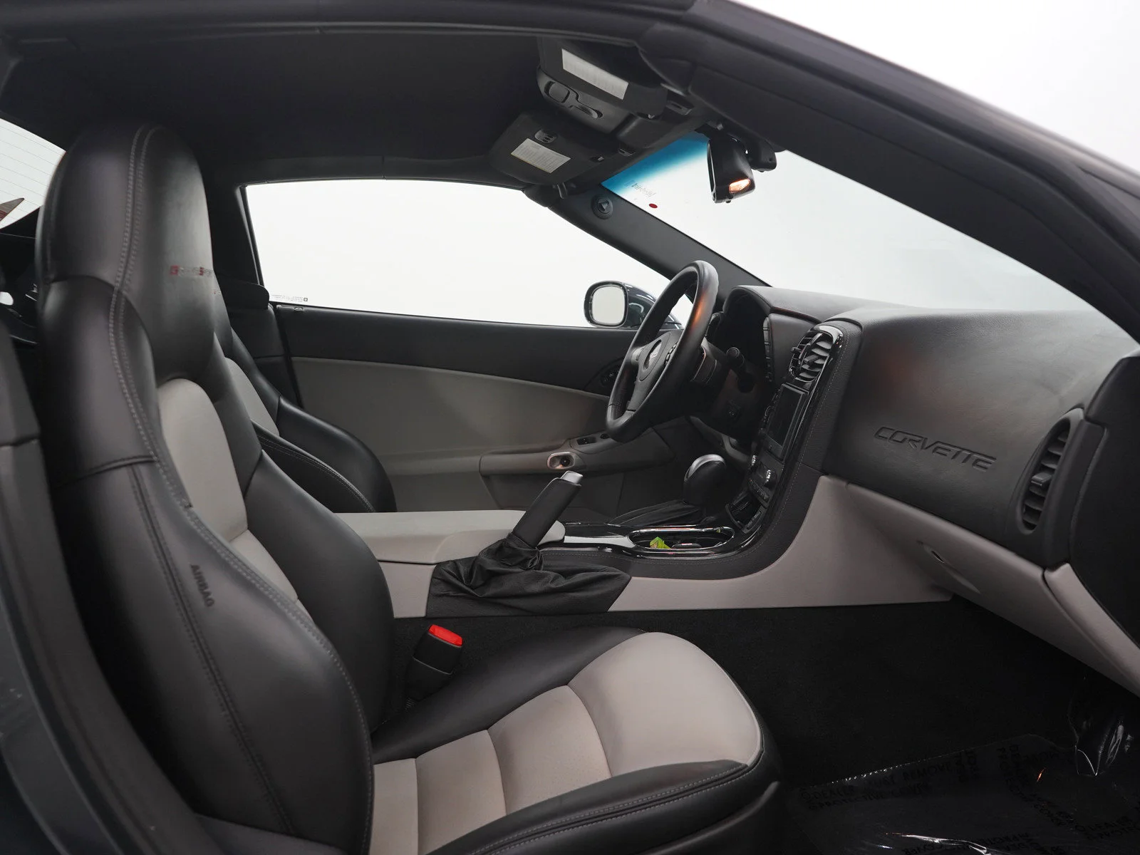 Used 2010 Cyber Gray Metallic Chevrolet Grand Sport image 11
