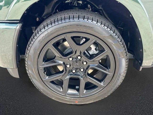 New 2026 Serrano-Green Metallic Exterior Paint RAM Laramie image 21