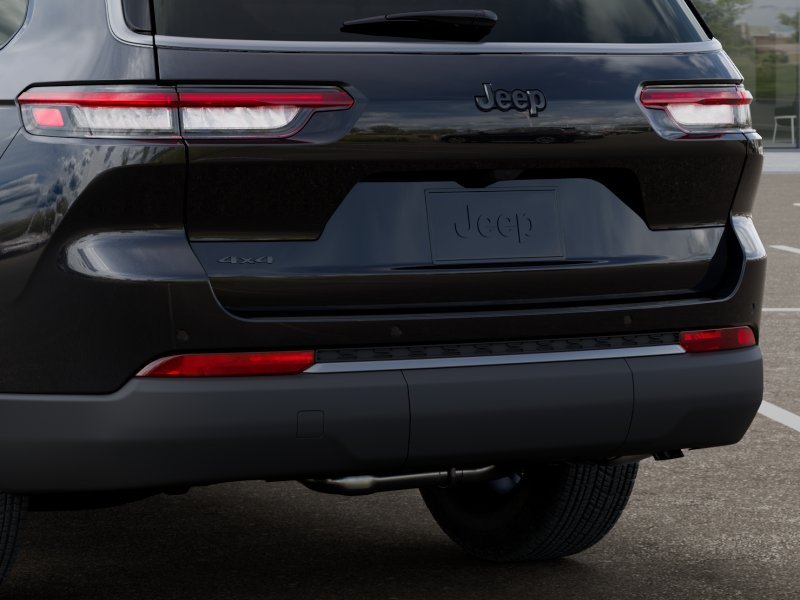 New 2026 Diamond Black Jeep Altitude image 39