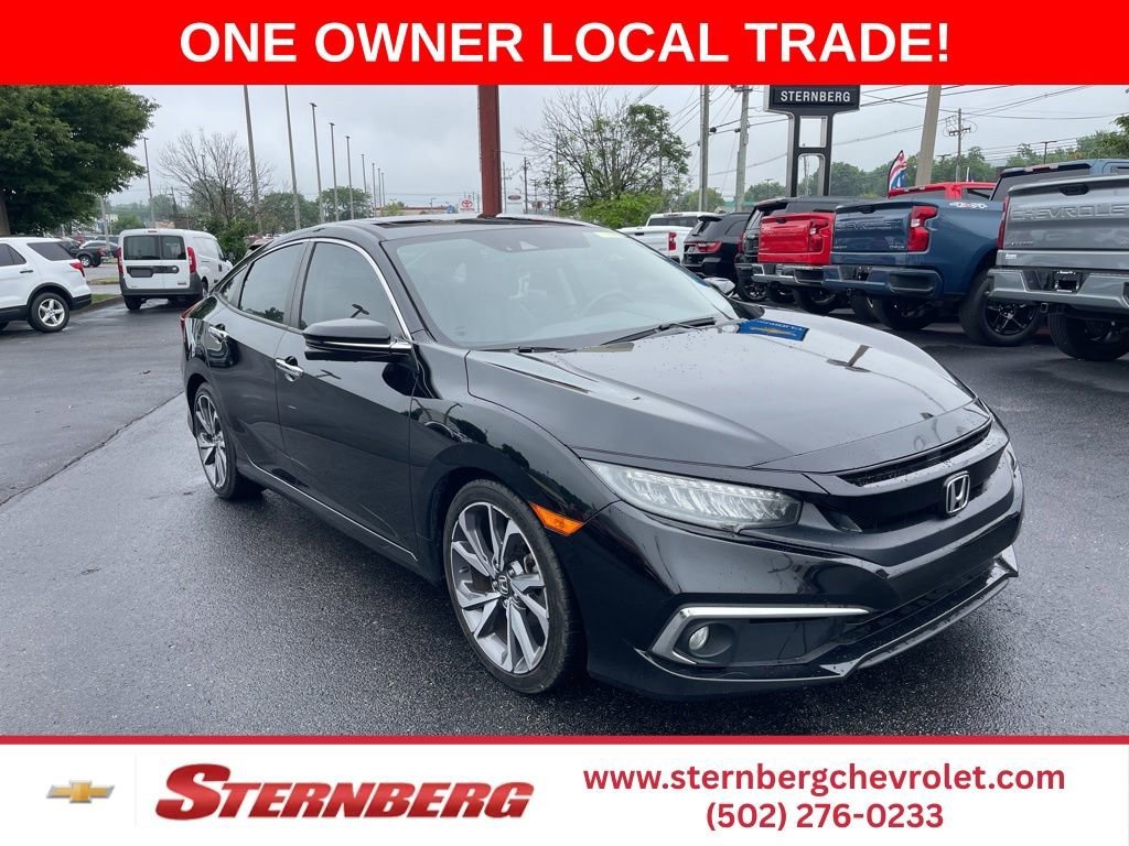 2019 Honda Civic Touring CVT's photo