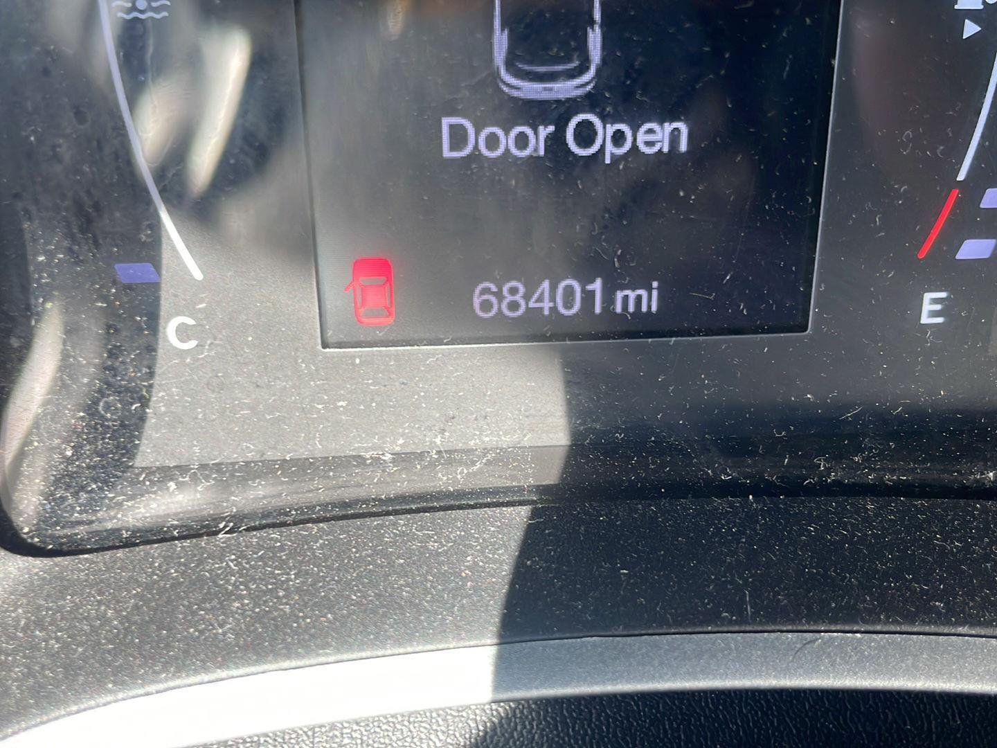 Used 2020 Olive Green Pearlcoat Jeep Latitude image 2