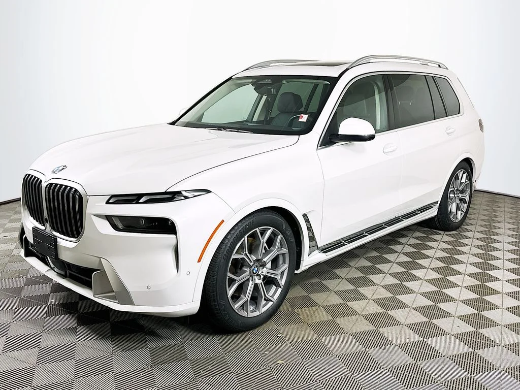 2025 BMW X7 xDrive40i's photo