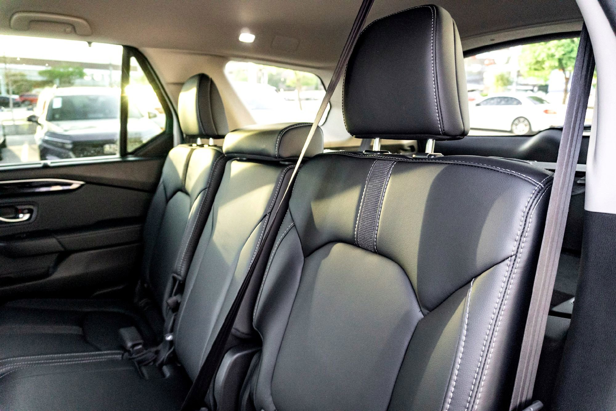 Used 2025 Platinum Honda EX-L image 26