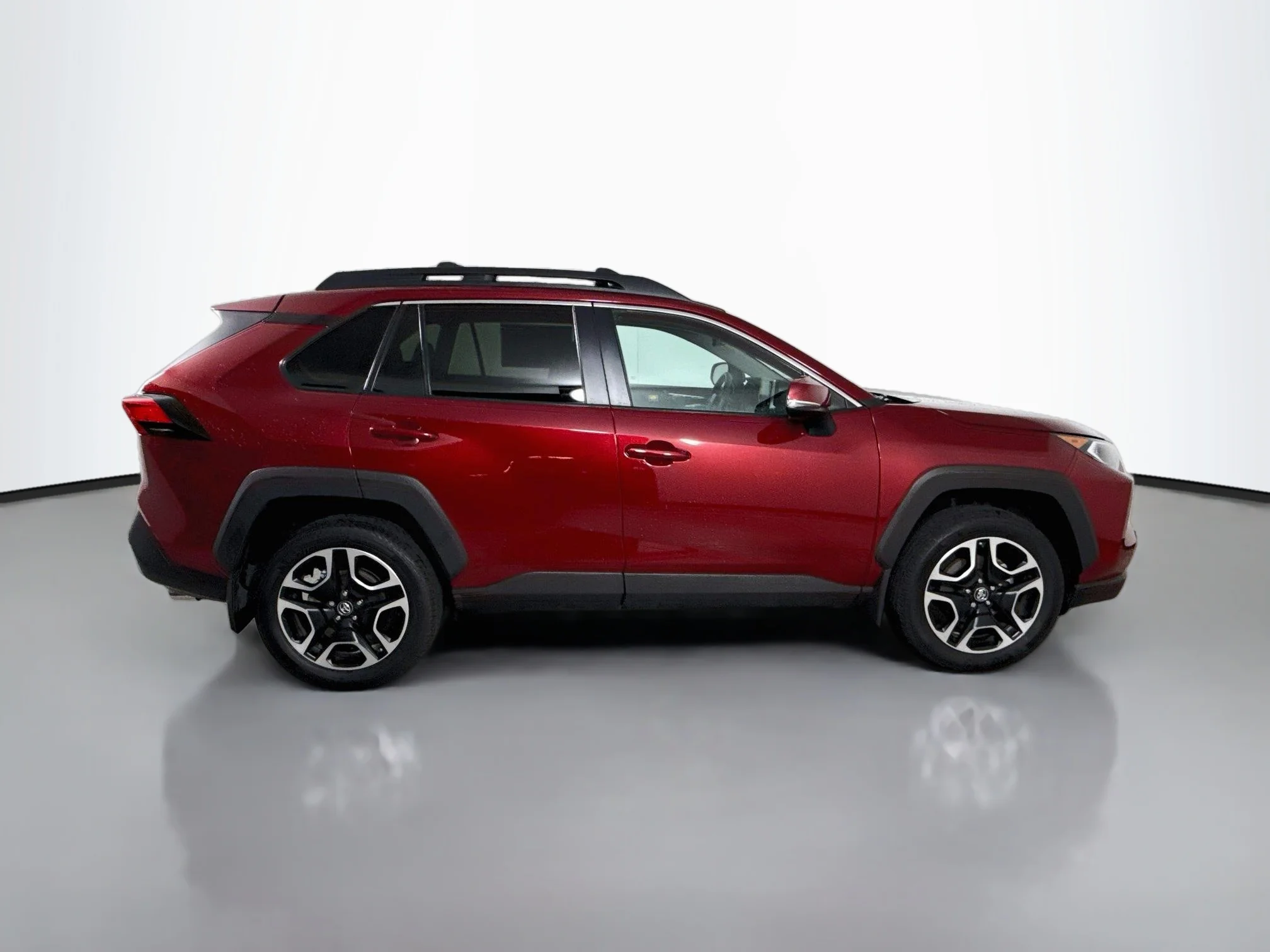 Used 2019 Ruby Flare Pearl Toyota Adventure image 8