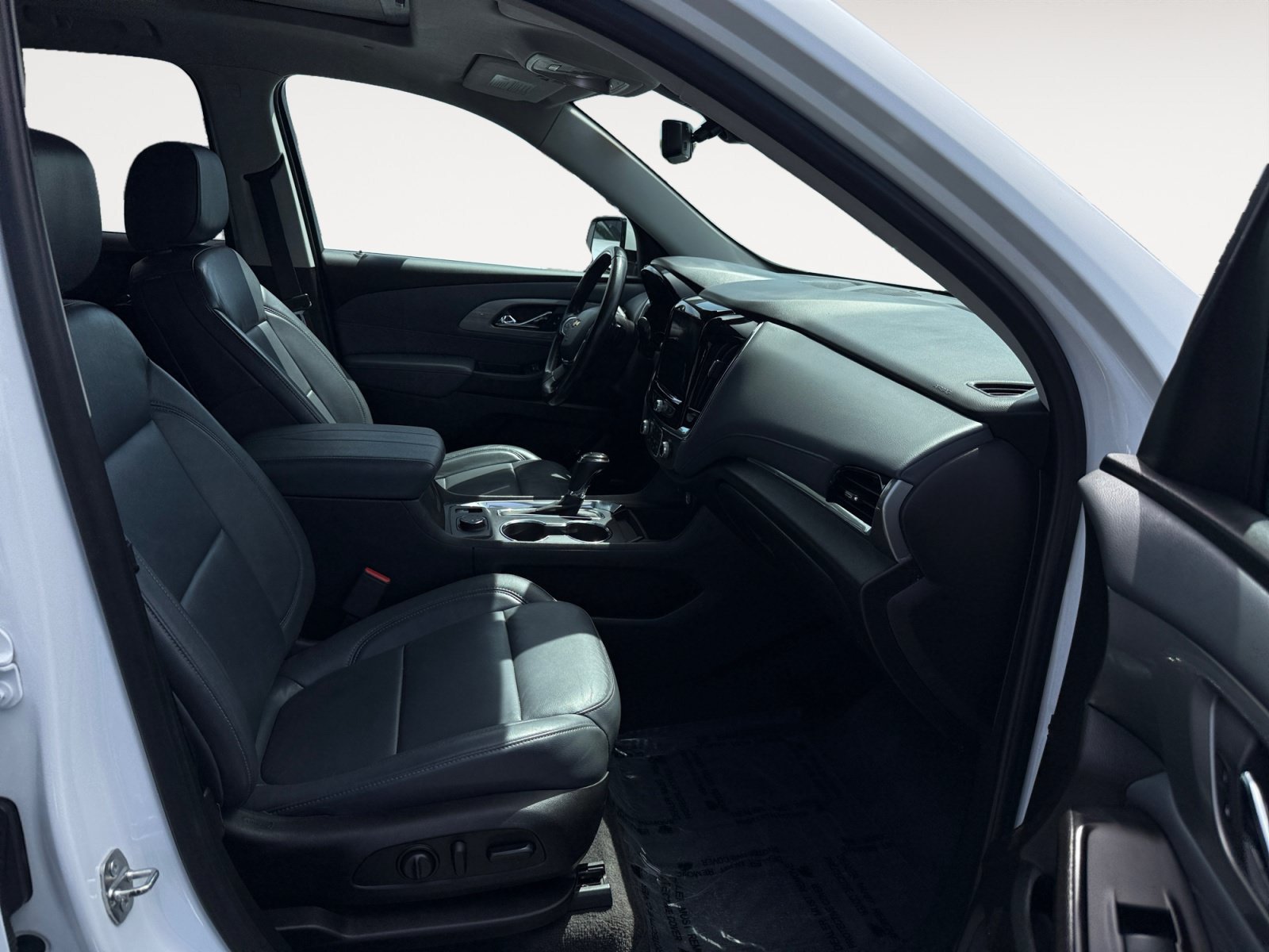 Used 2019 Summit White Chevrolet 3LT image 19