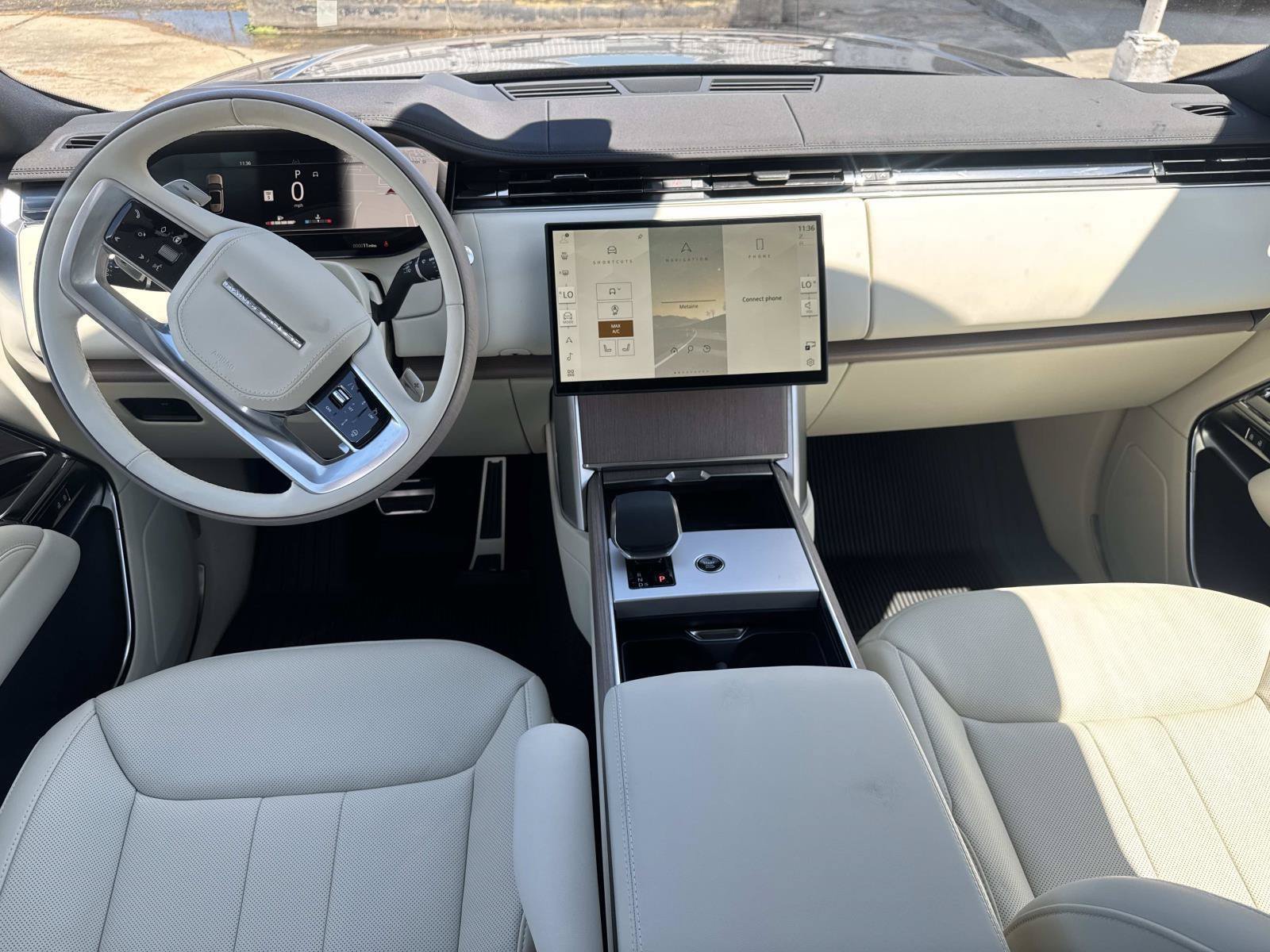 New 2026 Carpathian Grey LAND ROVER SE 7 Seats image 9