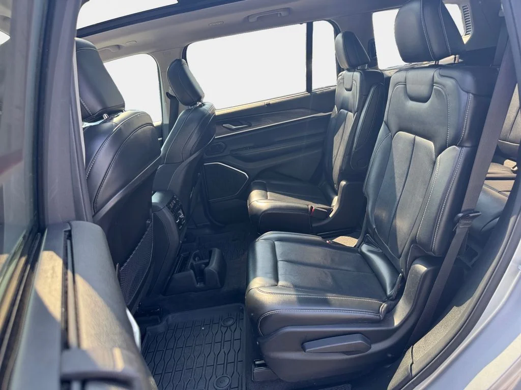 Used 2021 Silver Zynith Jeep Limited image 20