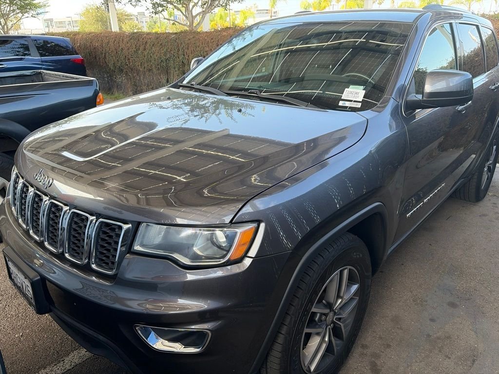 Used 2018 Gray Jeep Laredo E image 6