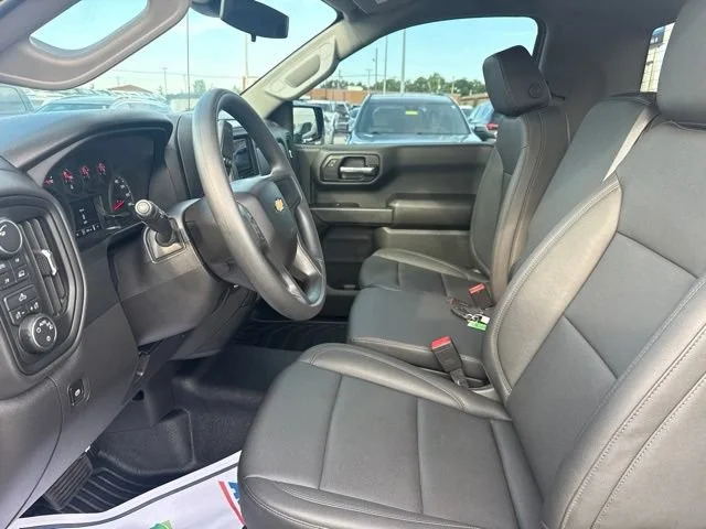 Used 2026 Summit White Chevrolet WT image 31
