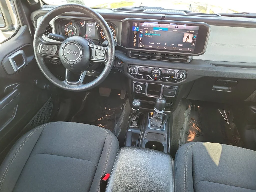 2024 Jeep Gladiator Sport - Photo 15