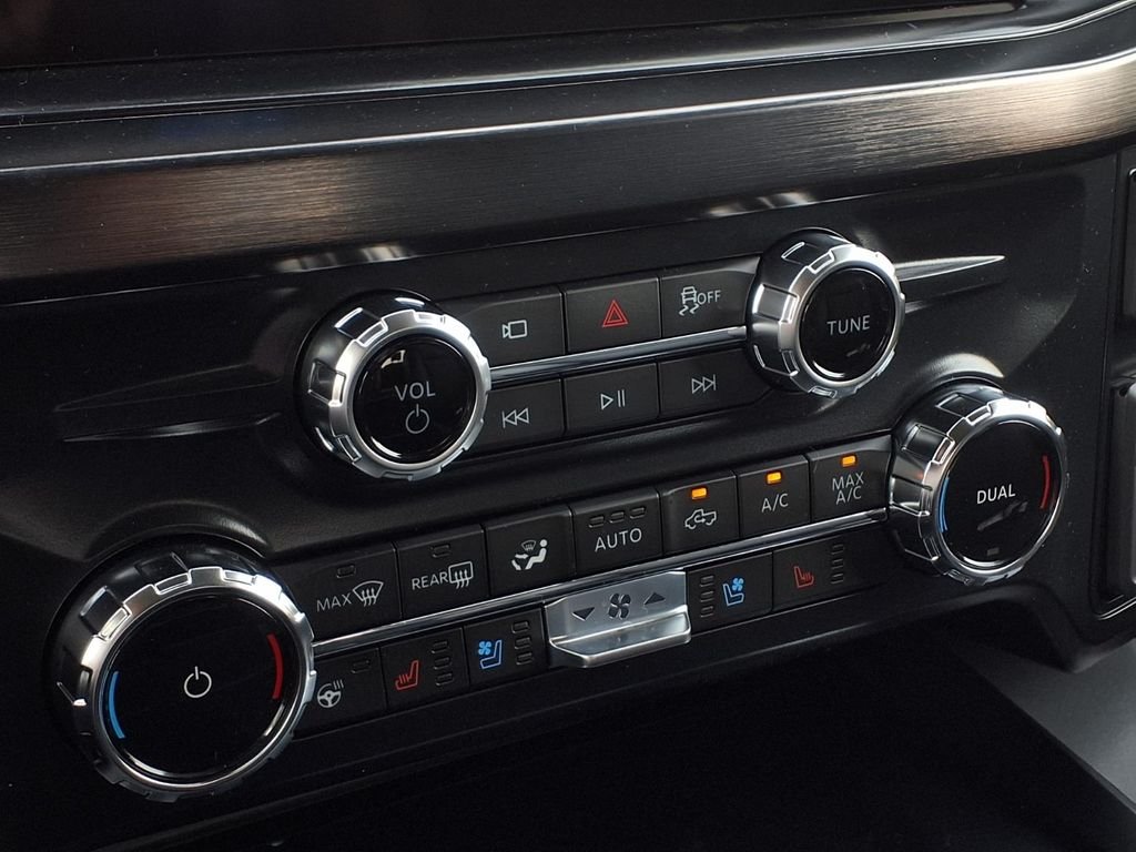 New 2026 Carbonized Gray Metallic Ford F-350® Lariat® image 18