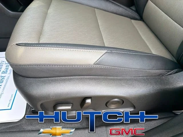 Used 2025 Mosaic Black Metallic Chevrolet LT image 25