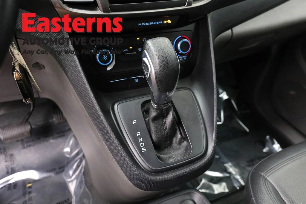 Used 2022 Black Ford XL image 12