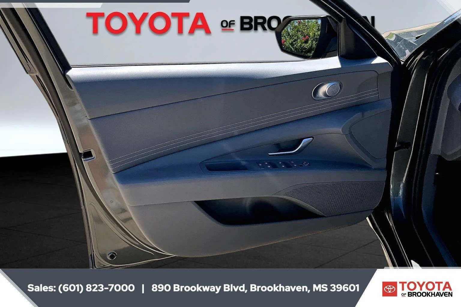 Used 2026 Amazon Gray Hyundai SEL Sport Premium image 17