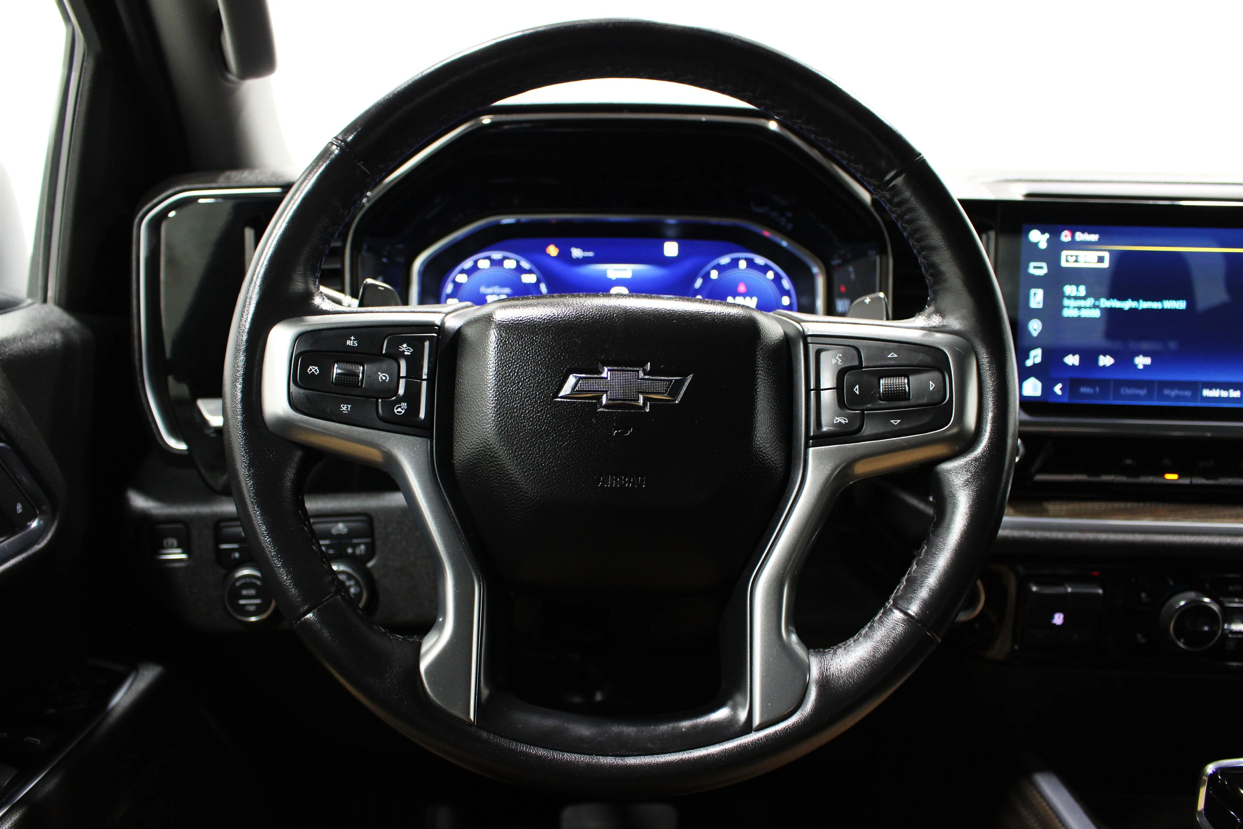 2023 Chevrolet Silverado 1500 RST - Photo 11
