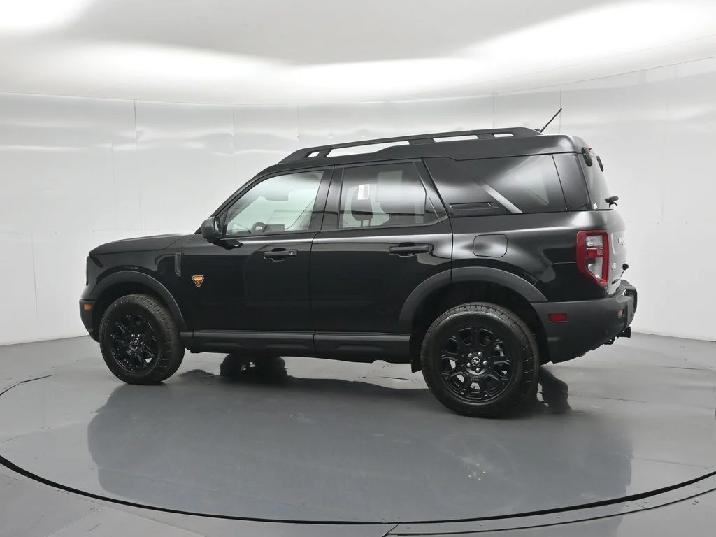 New 2026 Shadow Black Ford Badlands image 5
