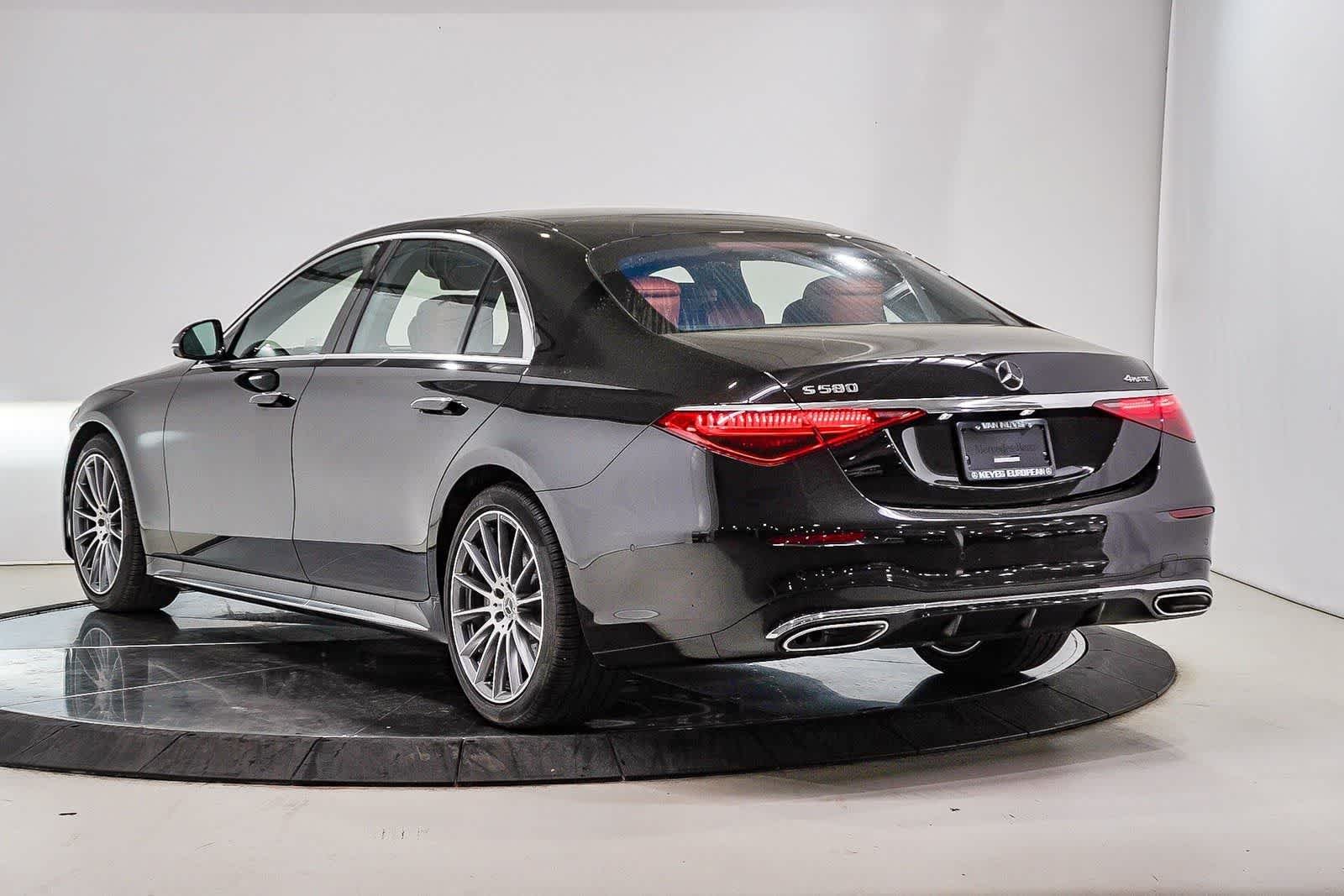 New 2026 Obsidian Black Metallic Mercedes-Benz S 580 image 2