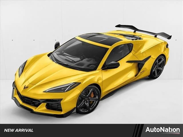 Used 2025 Competition Yellow Tintcoat Metallic Chevrolet 3LZ image 1