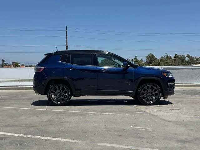 Used 2019 Blue Jeep Limited image 33