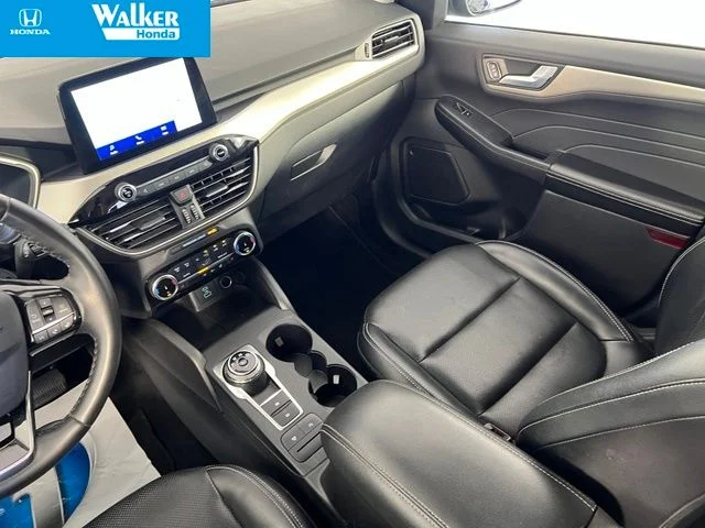 Used 2022 Black Ford SEL image 32