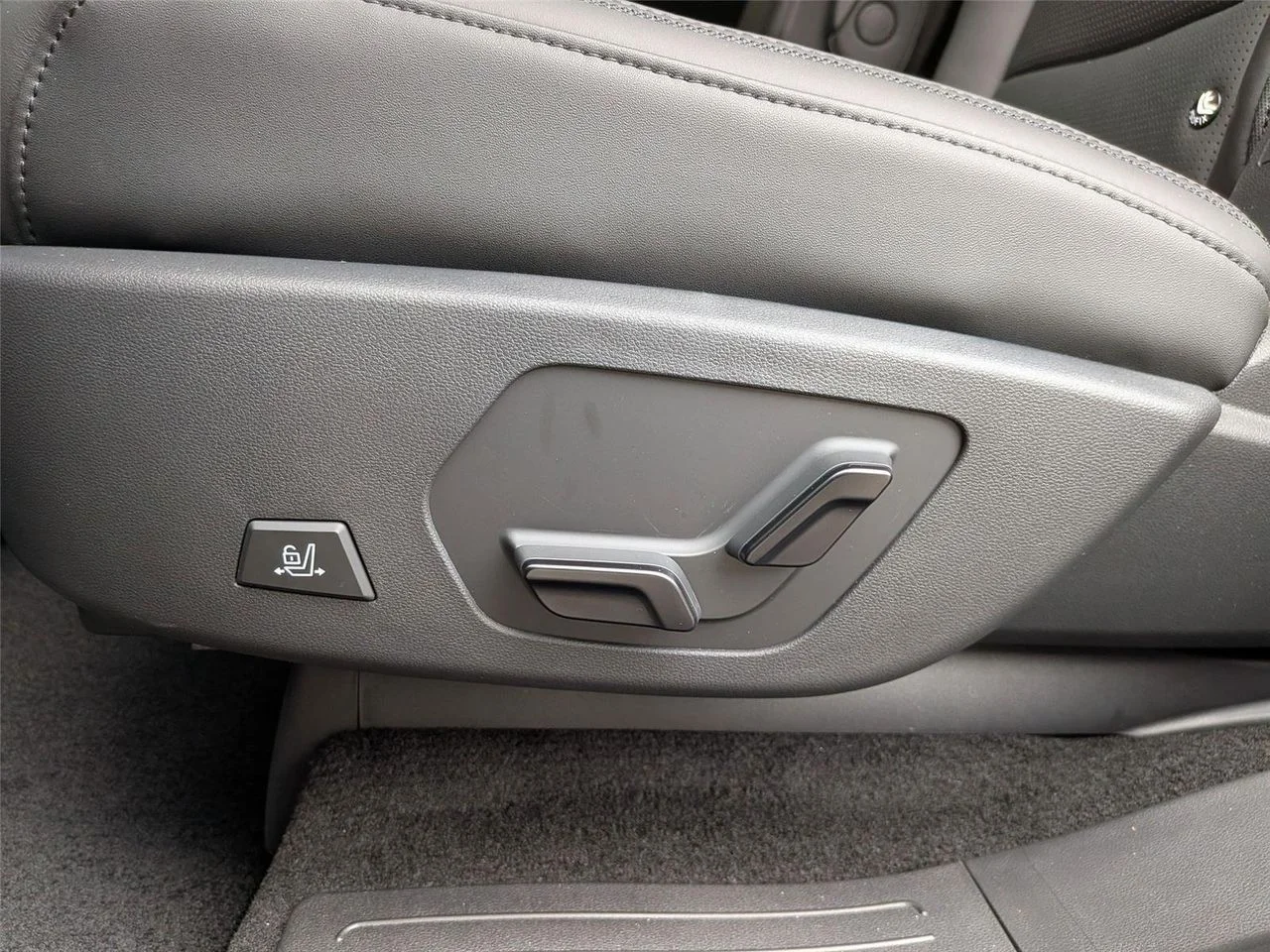2025 Hyundai Santa Fe Calligraphy - Photo 28