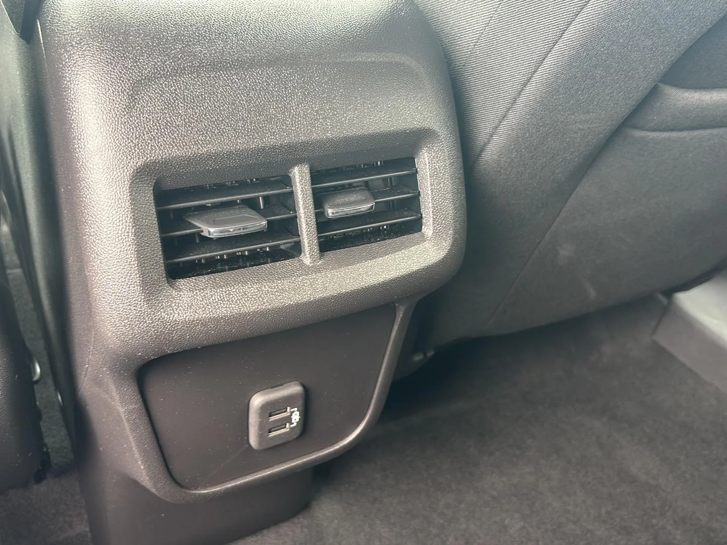 Used 2024 Summit White Chevrolet LT image 29
