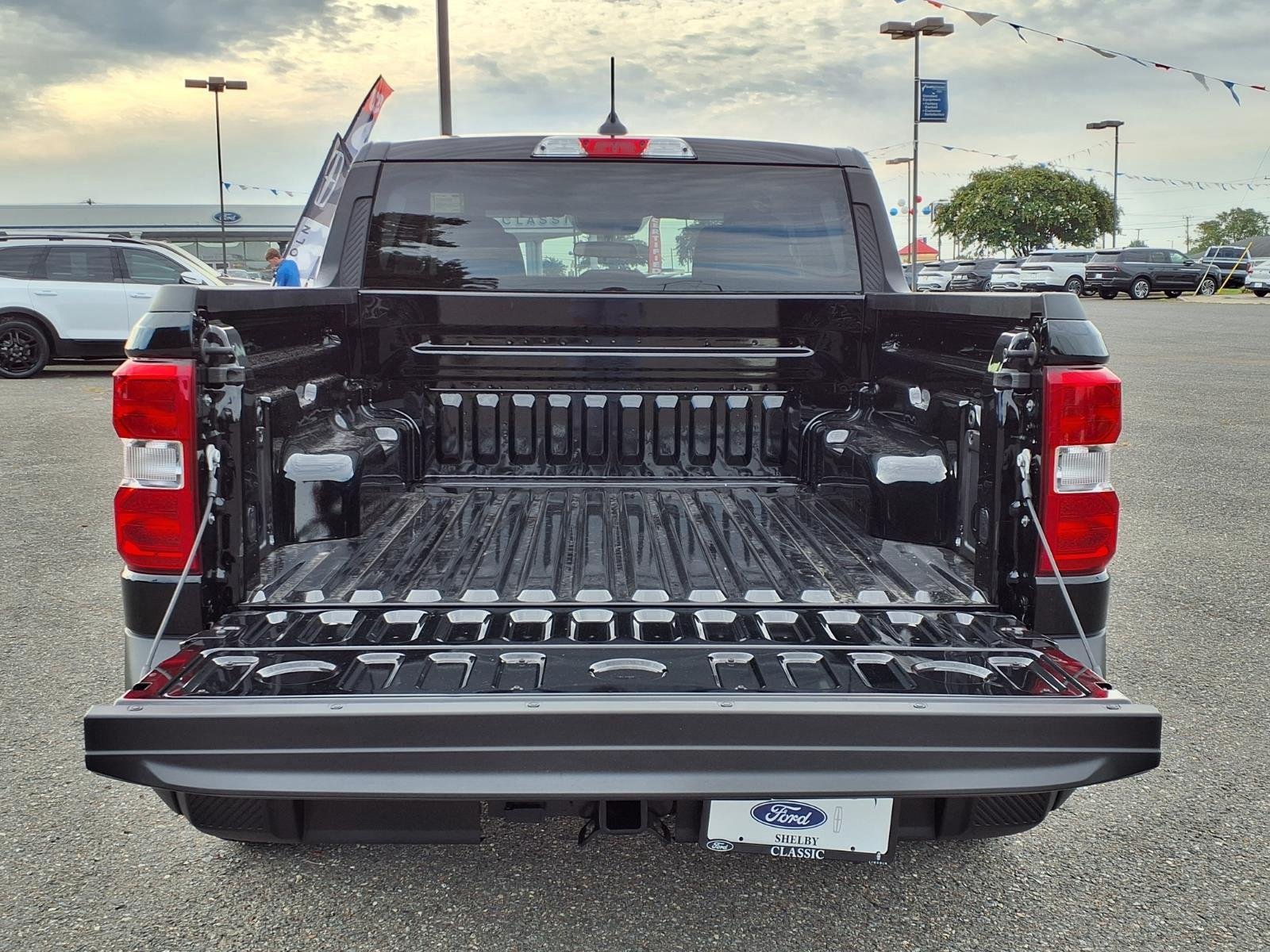 New 2026 Shadow Black Ford XL image 28