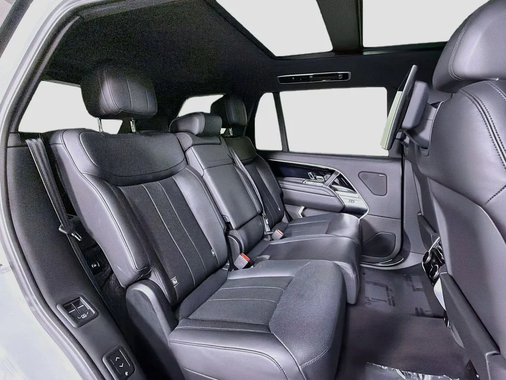 Certified Used 2024 White Land Rover SE image 30