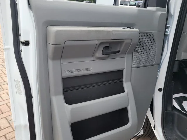 New 2027 Oxford White Ford Base image 10