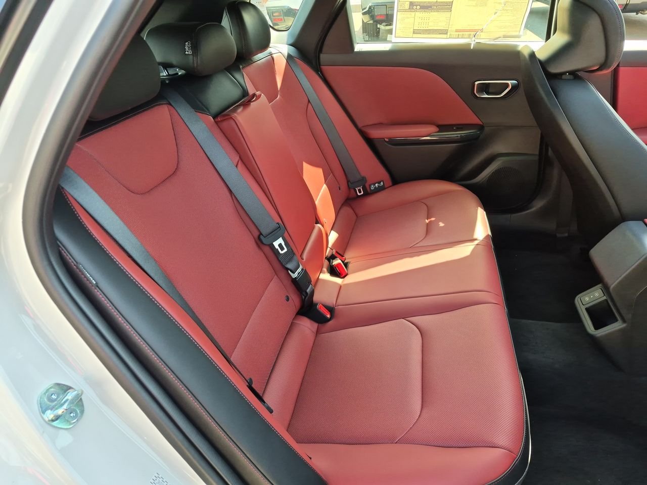New 2026 Snow White Pearl Kia GT-Line image 28