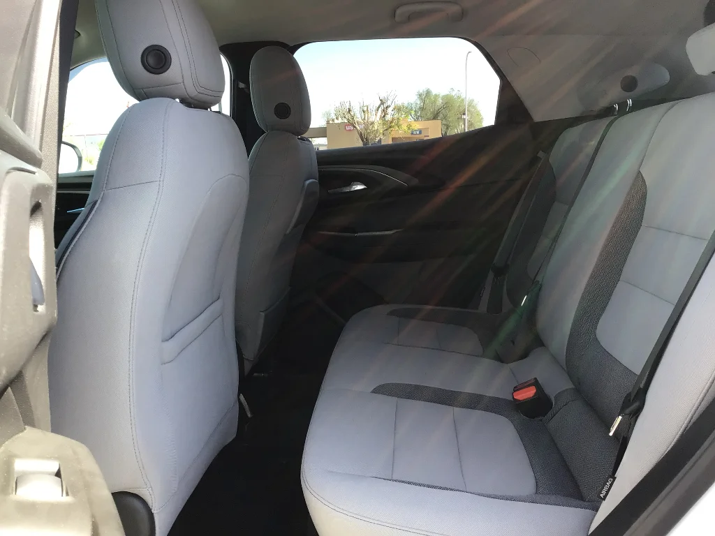 Used 2022 Summit White Chevrolet LT image 8