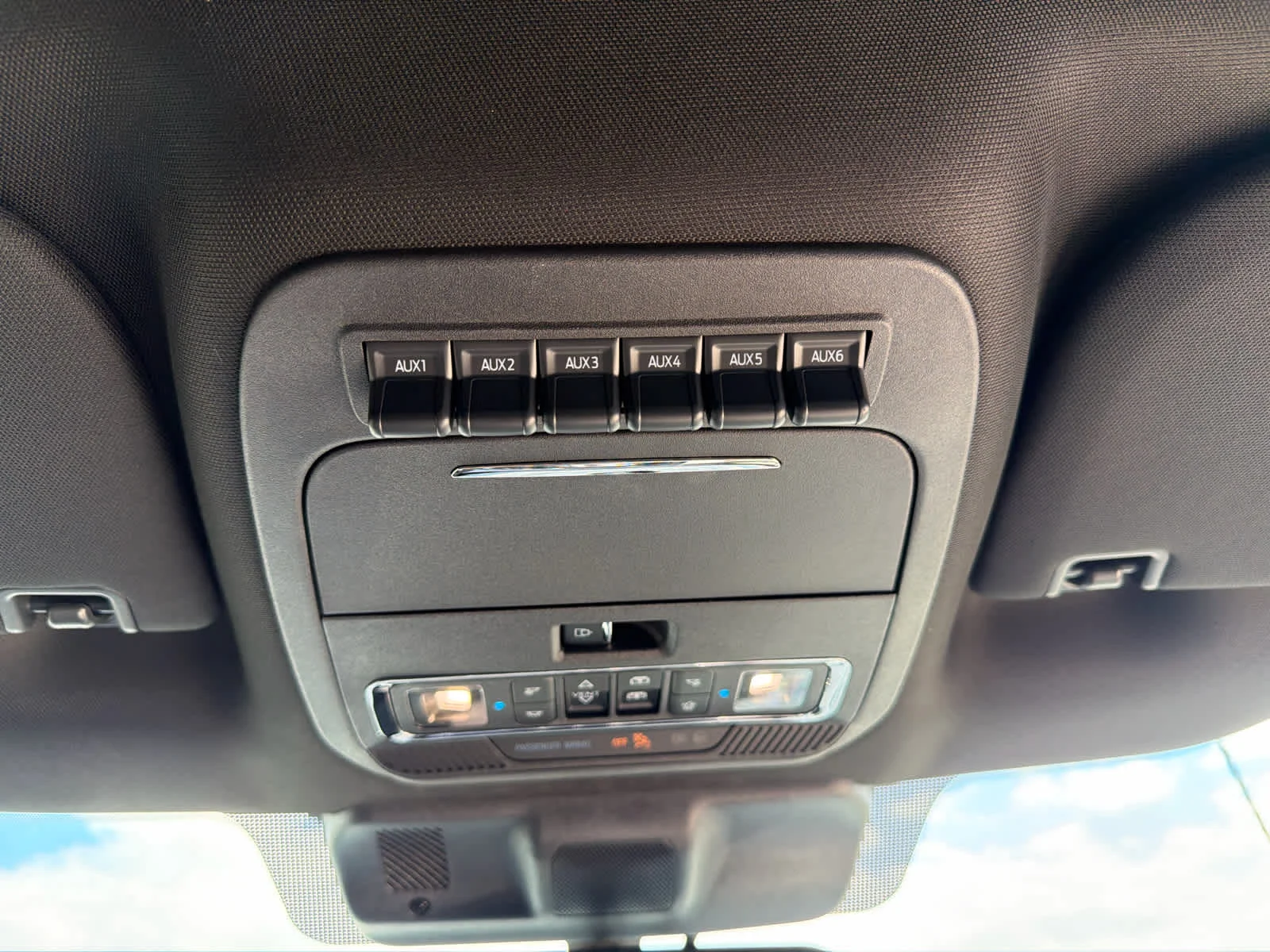 Used 2025 White Ford Raptor image 23