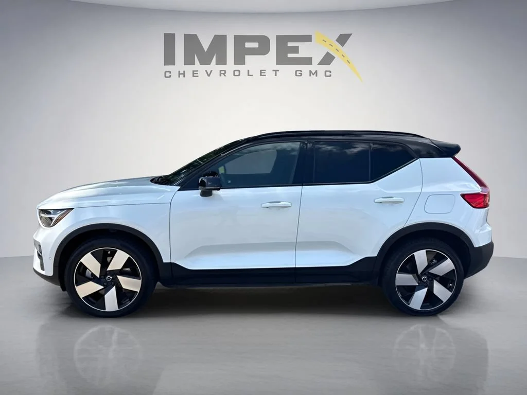 Used 2023  Volvo Ultimate image 2