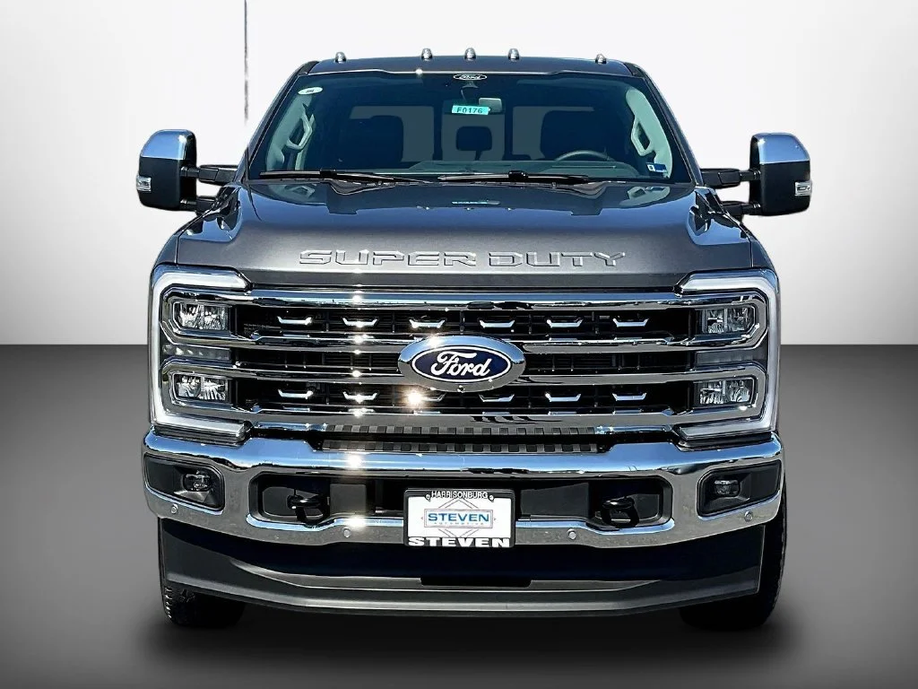 New 2027 Carbonized Gray Metallic Ford F-250® Lariat® image 15