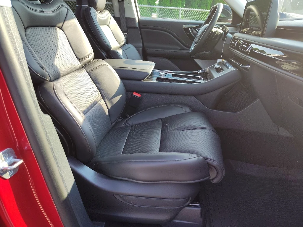 New 2026 Red Carpet Metallic Tinted Clearcoat Lincoln Reserve® image 16