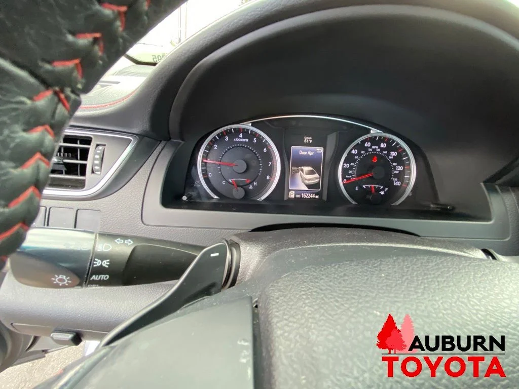 Used 2015 Celestial Silver Metallic Toyota SE image 34