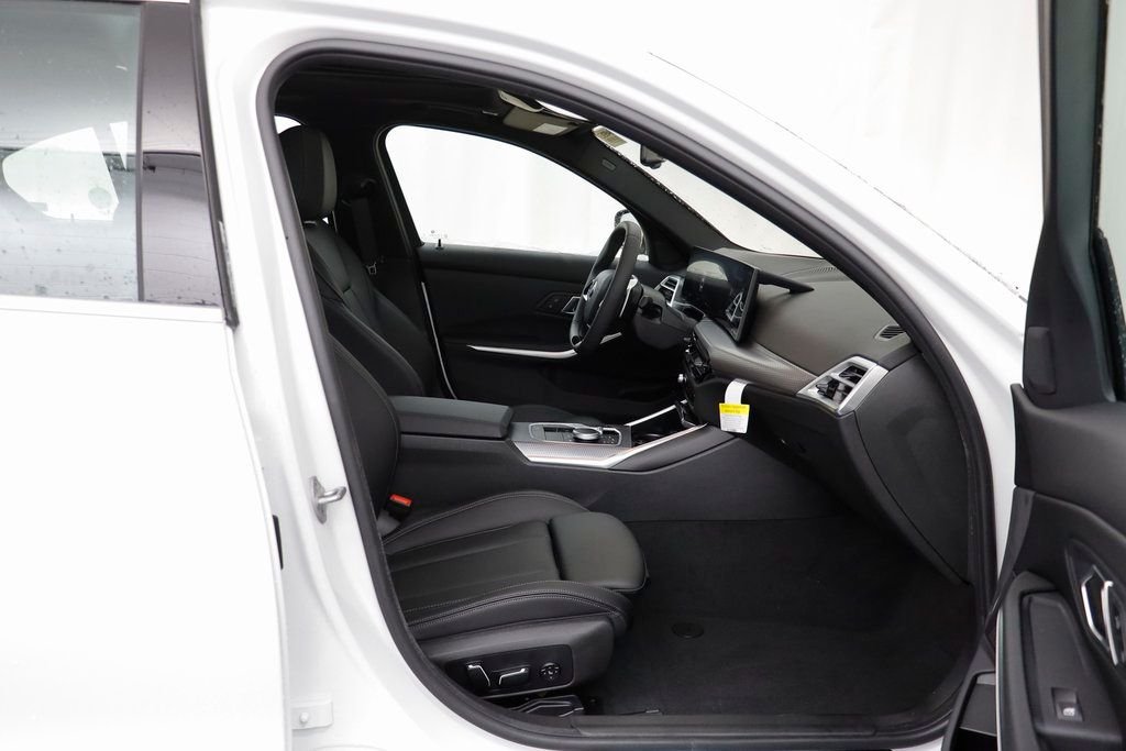2026 BMW 3 Series 330i - Photo 17